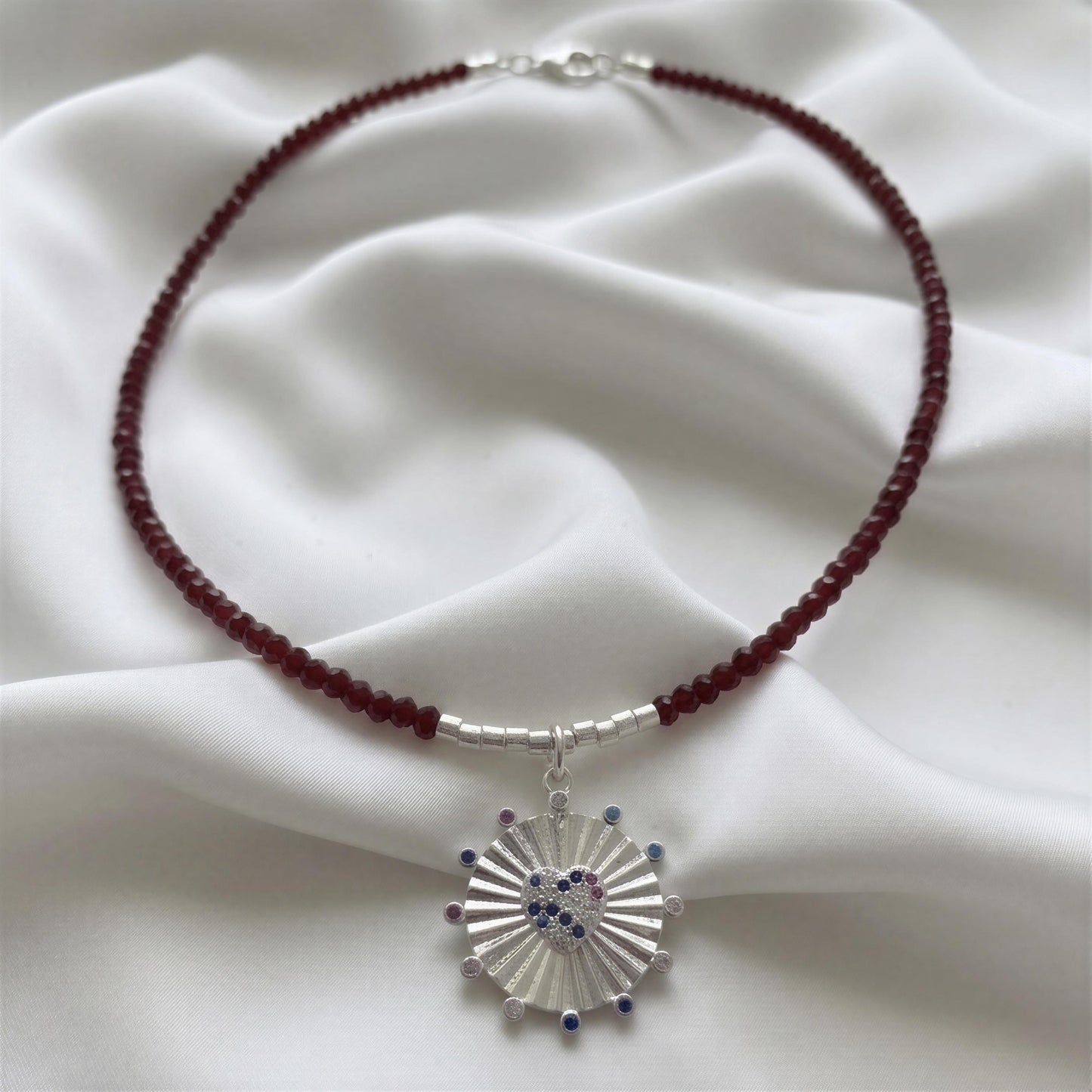 Choker micro cristal burdeo - Corazón circón - 38 cm