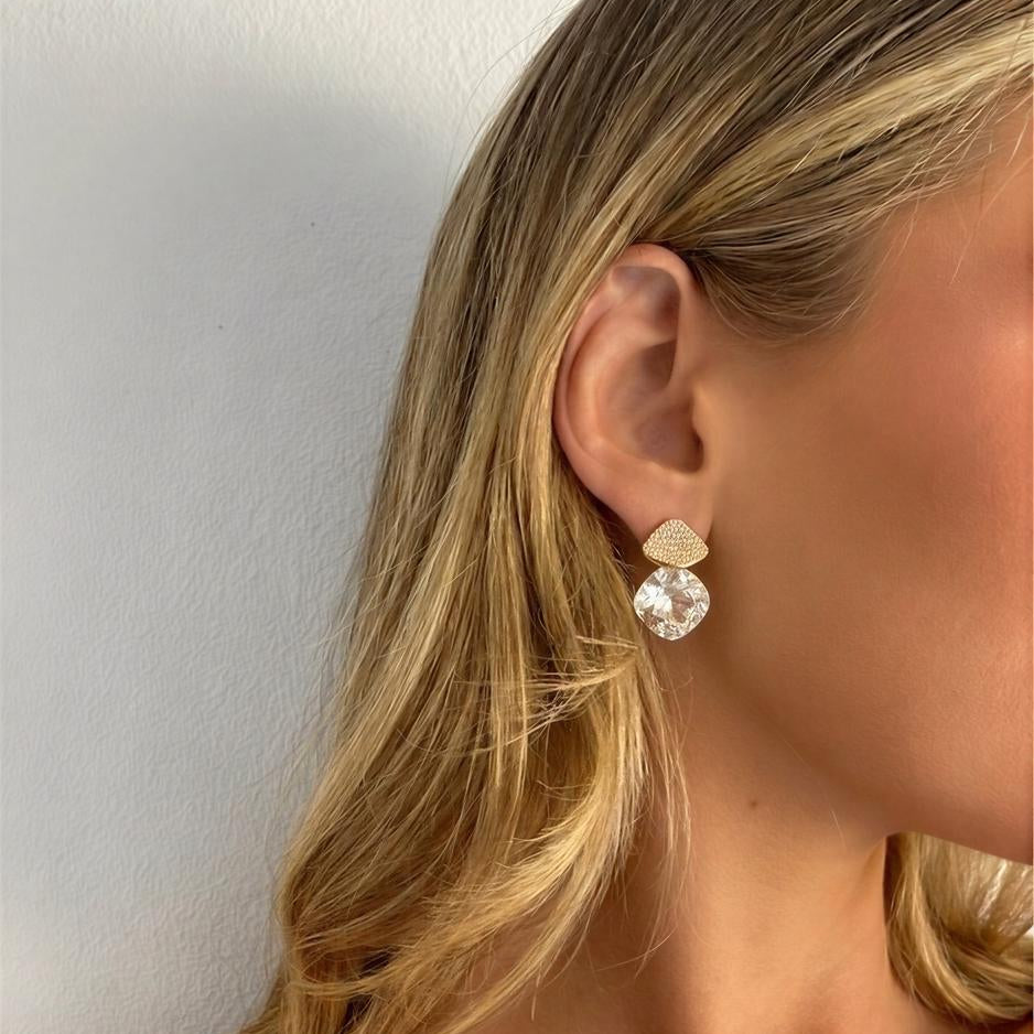 Aro ovalado con circón transparente – 21 mm