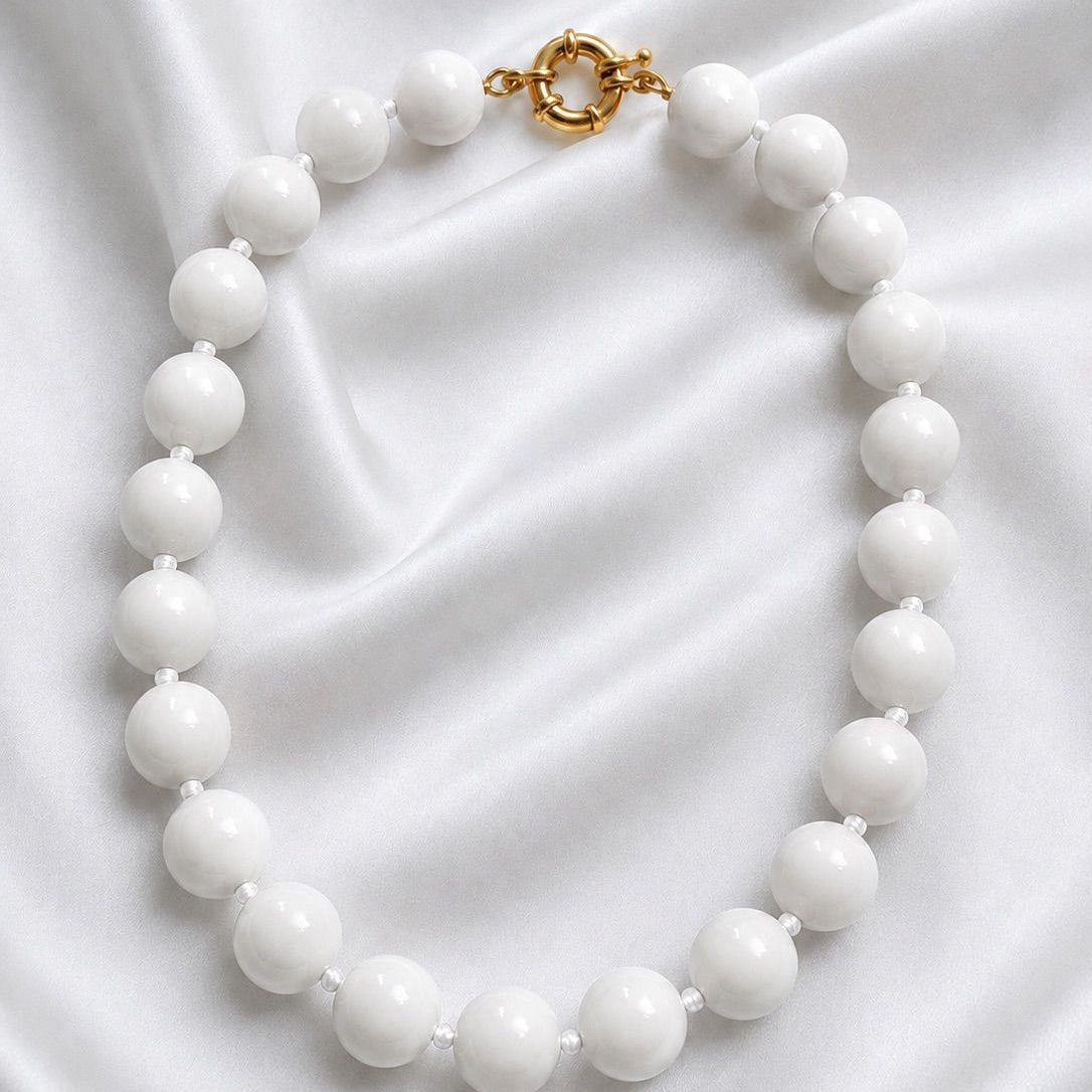Collar Pelotitas Blanco - Broche timón pequeño - 50 cm