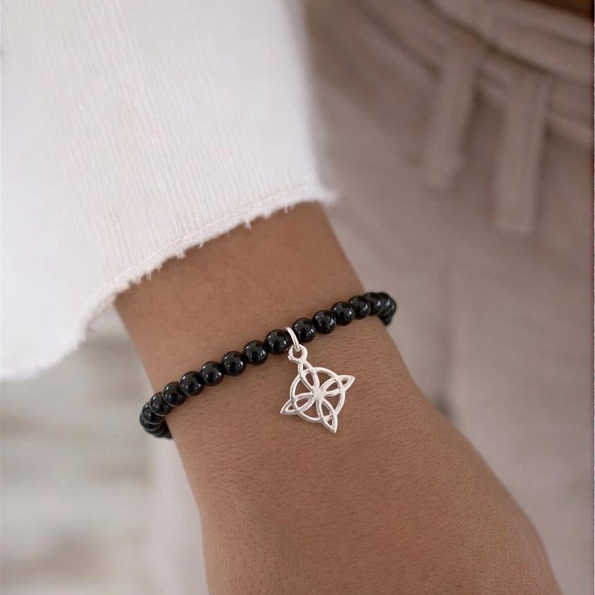Pulsera elasticada - Nudo - Piedra natural: Onix 4 mm