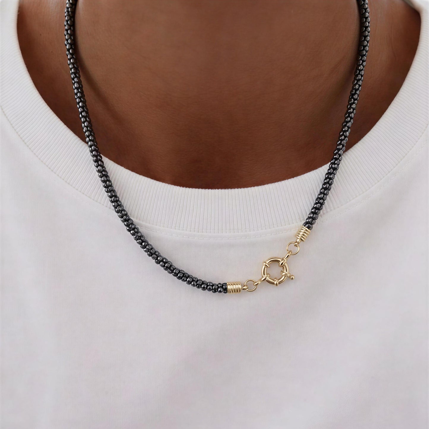 Collar plata envejecida texturizada con broche timón - 50 cm
