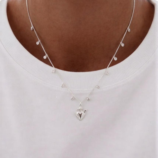 Collar puntos de luz con medalla de corazón - 45 cm